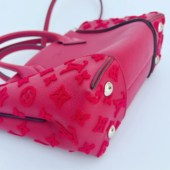 Louis Vuitton W Tote PM Satchel Crossbody Monogram Tuffetage Franboise Red - Picture 9 of 10